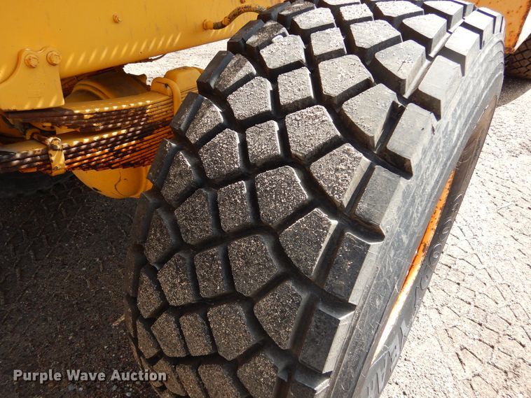 image for item DL6287 1989 Oshkosh P-2525-SP  snow blower truck