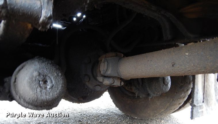 image for item DL6315 1992 International 4900  oil distributor truck