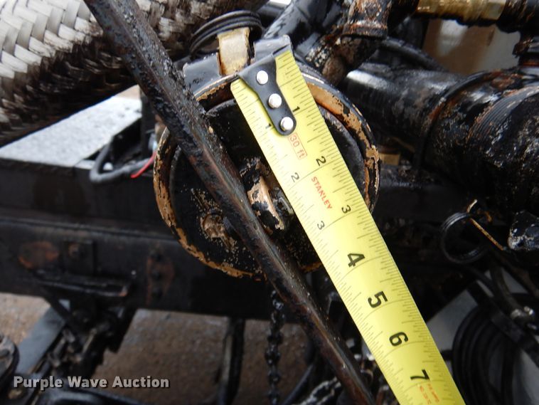 image for item DL6315 1992 International 4900  oil distributor truck