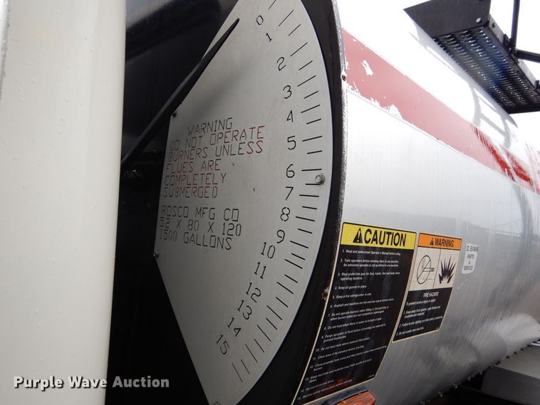 image for item DL6315 1992 International 4900  oil distributor truck