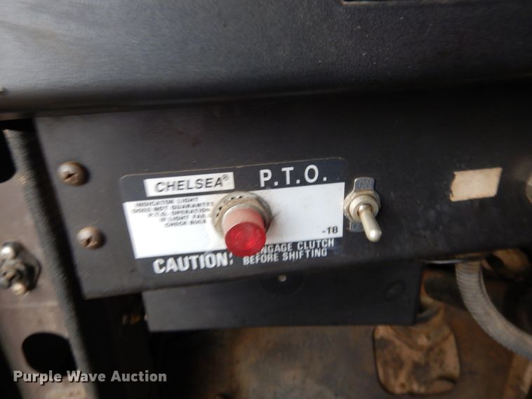 image for item DL6315 1992 International 4900  oil distributor truck