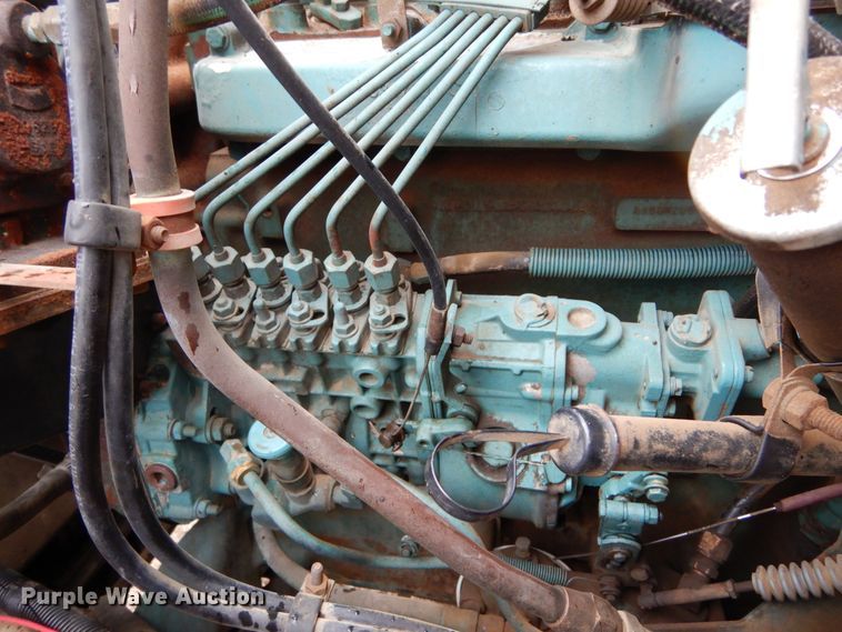 image for item DL6315 1992 International 4900  oil distributor truck