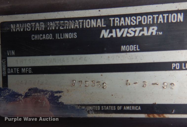 image for item DL6315 1992 International 4900  oil distributor truck