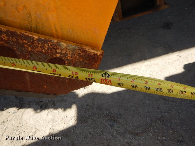 image for item DL6316 2005 Sterling LT9500  dump truck