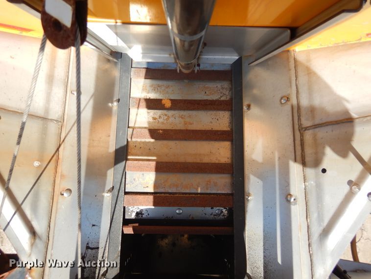 image for item DL6316 2005 Sterling LT9500  dump truck