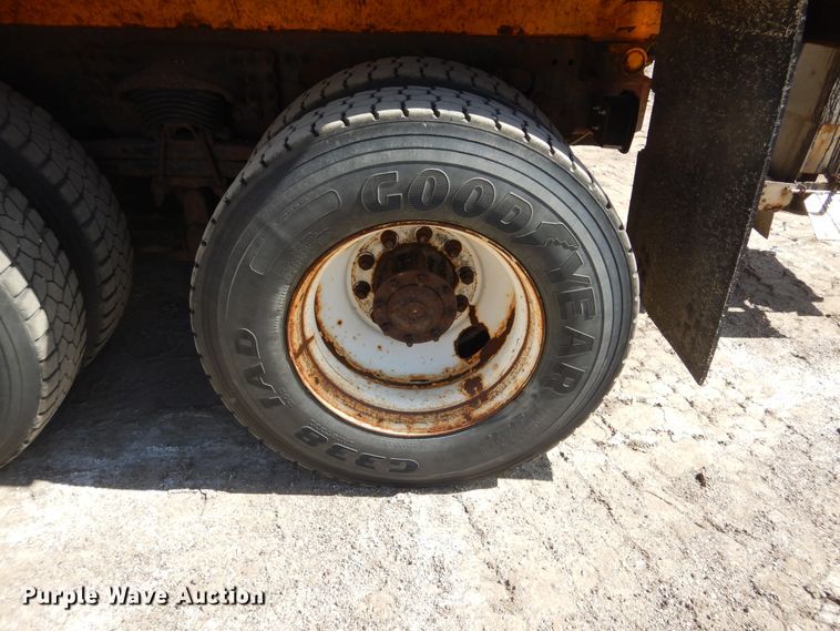 image for item DL6316 2005 Sterling LT9500  dump truck