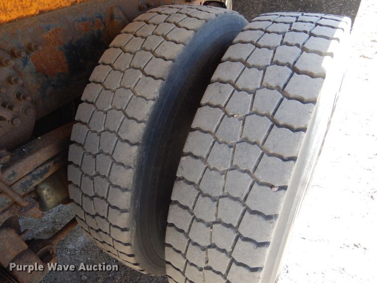 image for item DL6316 2005 Sterling LT9500  dump truck