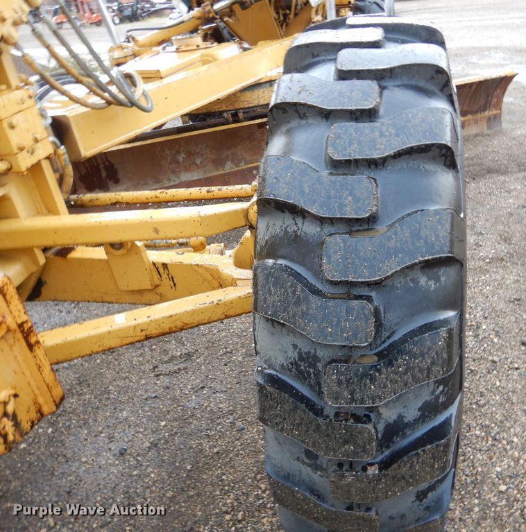 image for item DL6318 1984 Caterpillar 140G  motor grader