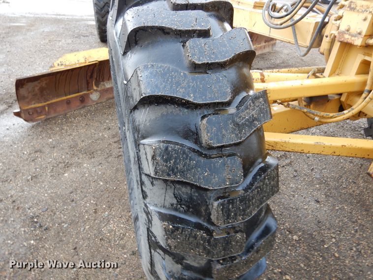 image for item DL6318 1984 Caterpillar 140G  motor grader