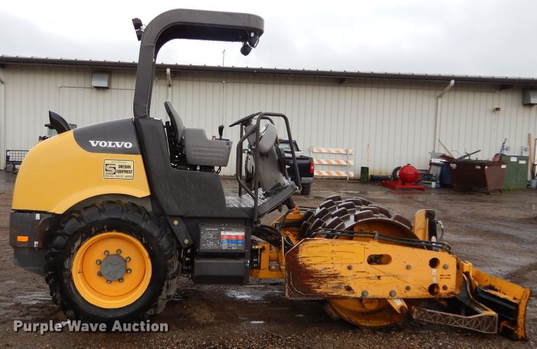 image for item DL6319 2010 Volvo SD45F  single drum vibratory roller