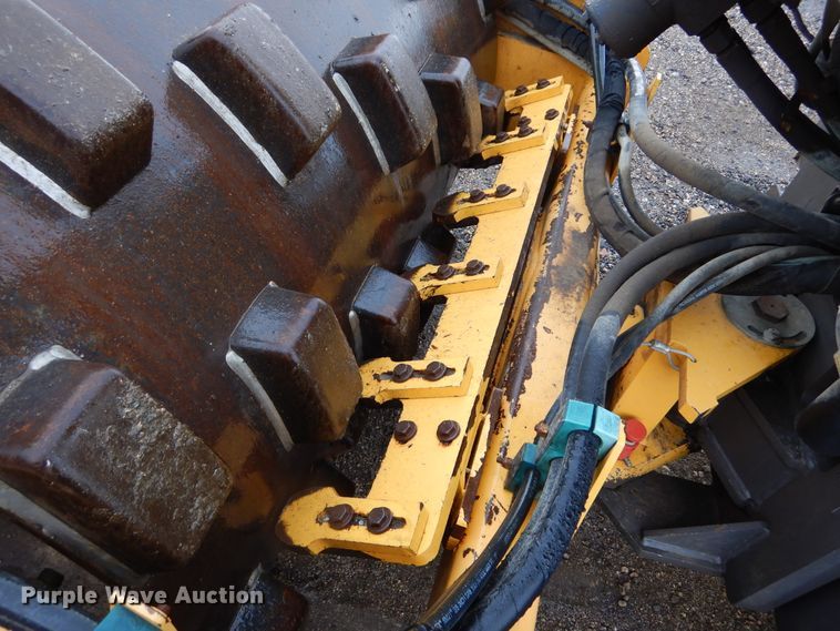 image for item DL6319 2010 Volvo SD45F  single drum vibratory roller