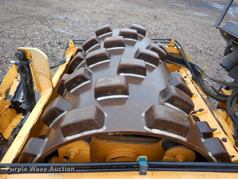 image for item DL6319 2010 Volvo SD45F  single drum vibratory roller