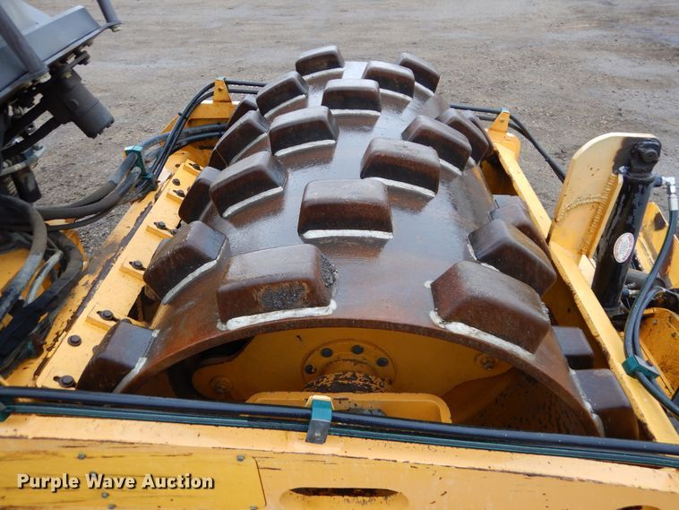 image for item DL6319 2010 Volvo SD45F  single drum vibratory roller