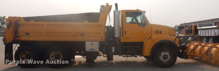 image for item JZ9849 2001 Sterling LT9500  dump truck
