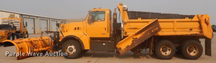 image for item JZ9849 2001 Sterling LT9500  dump truck
