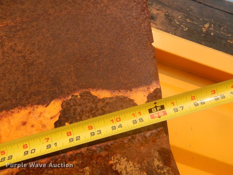 image for item JZ9849 2001 Sterling LT9500  dump truck