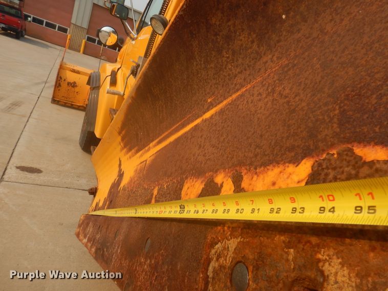 image for item JZ9849 2001 Sterling LT9500  dump truck