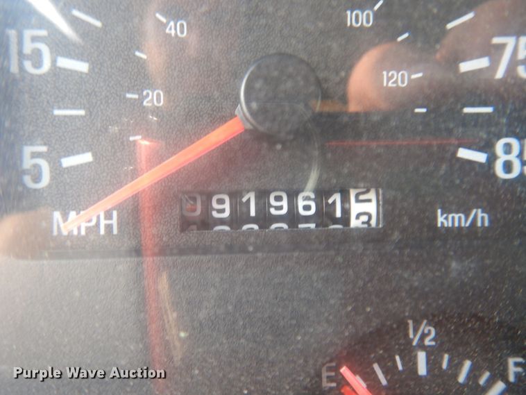 image for item JZ9849 2001 Sterling LT9500  dump truck