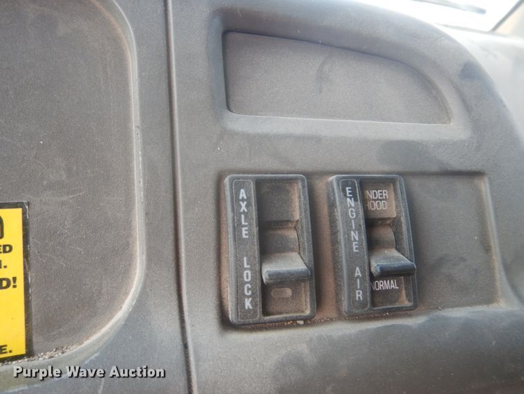 image for item JZ9849 2001 Sterling LT9500  dump truck