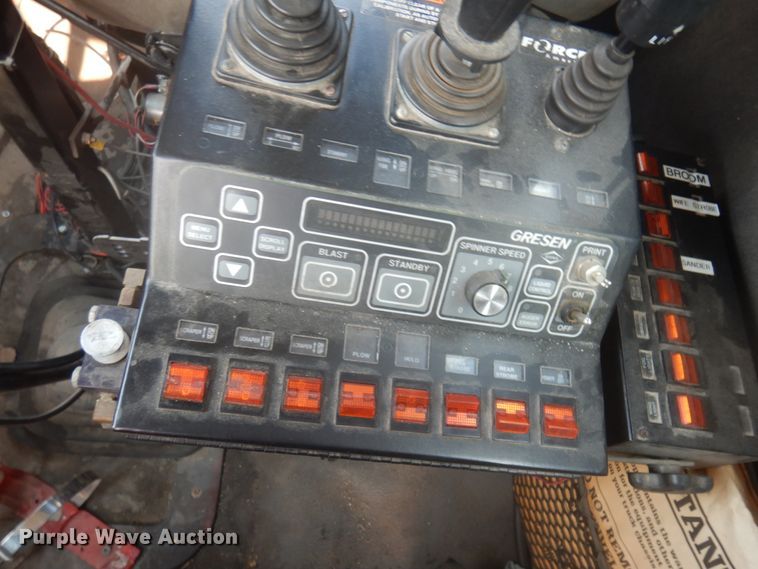 image for item JZ9849 2001 Sterling LT9500  dump truck