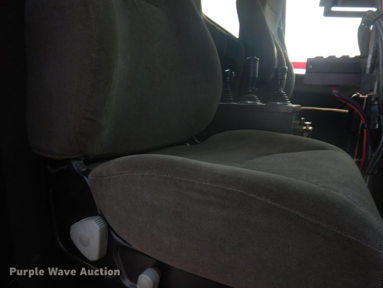 image for item JZ9849 2001 Sterling LT9500  dump truck