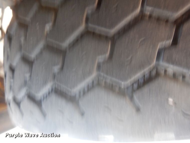 image for item JZ9849 2001 Sterling LT9500  dump truck