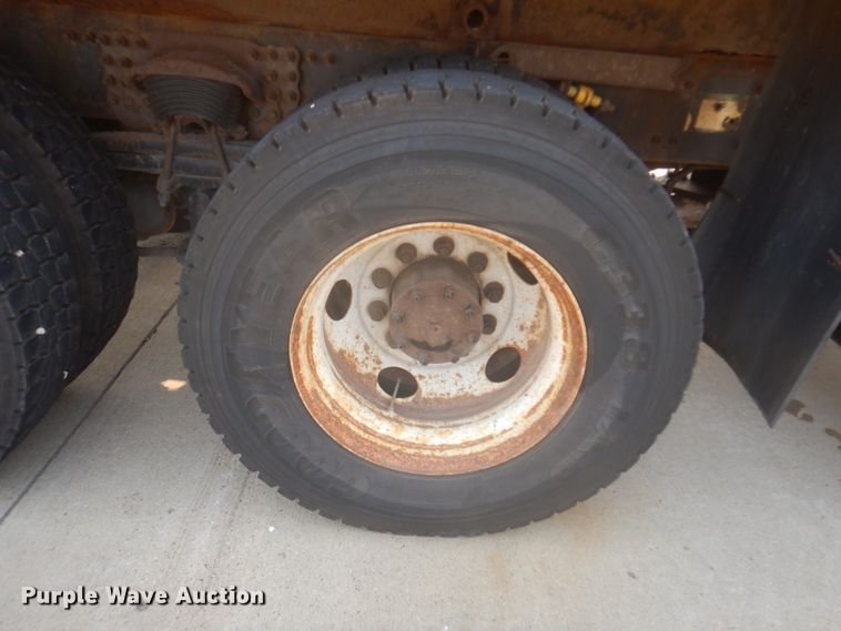 image for item JZ9849 2001 Sterling LT9500  dump truck