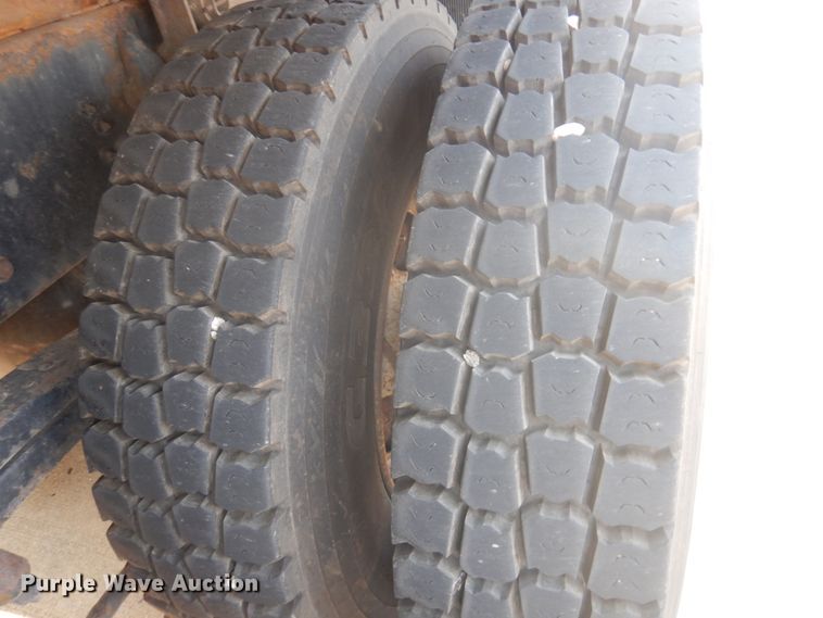 image for item JZ9849 2001 Sterling LT9500  dump truck