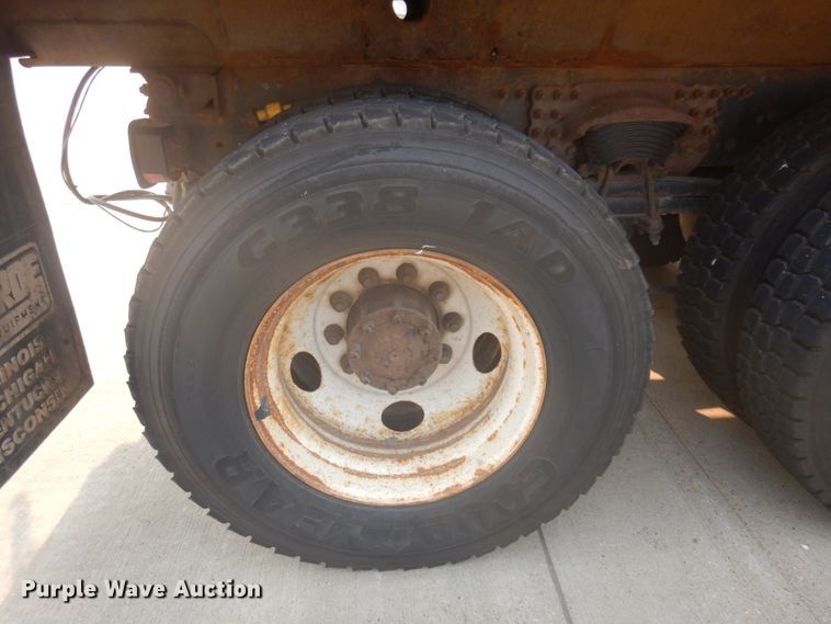 image for item JZ9849 2001 Sterling LT9500  dump truck