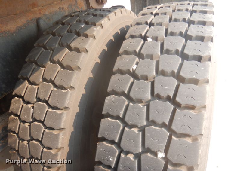 image for item JZ9849 2001 Sterling LT9500  dump truck