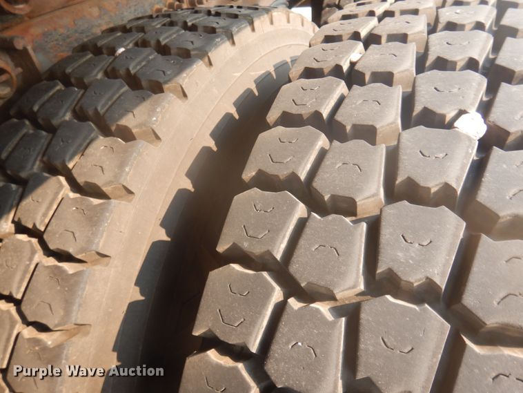 image for item JZ9849 2001 Sterling LT9500  dump truck