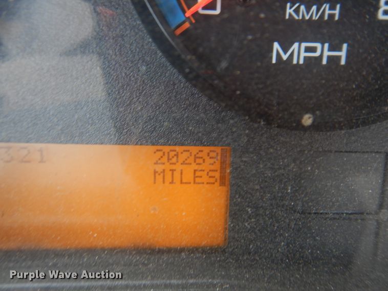 image for item JZ9851 2012 International WorkStar 7400  oil distributor truck