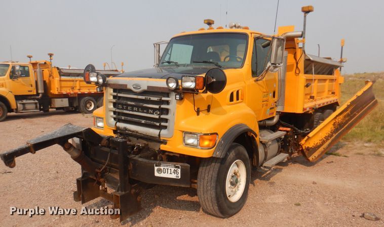 image for item JZ9853 2006 Sterling LT9500  dump truck