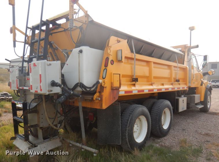 image for item JZ9853 2006 Sterling LT9500  dump truck