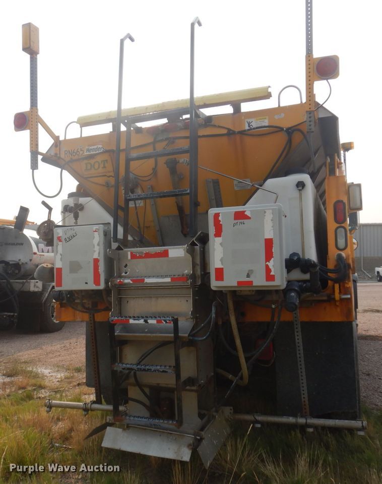 image for item JZ9853 2006 Sterling LT9500  dump truck