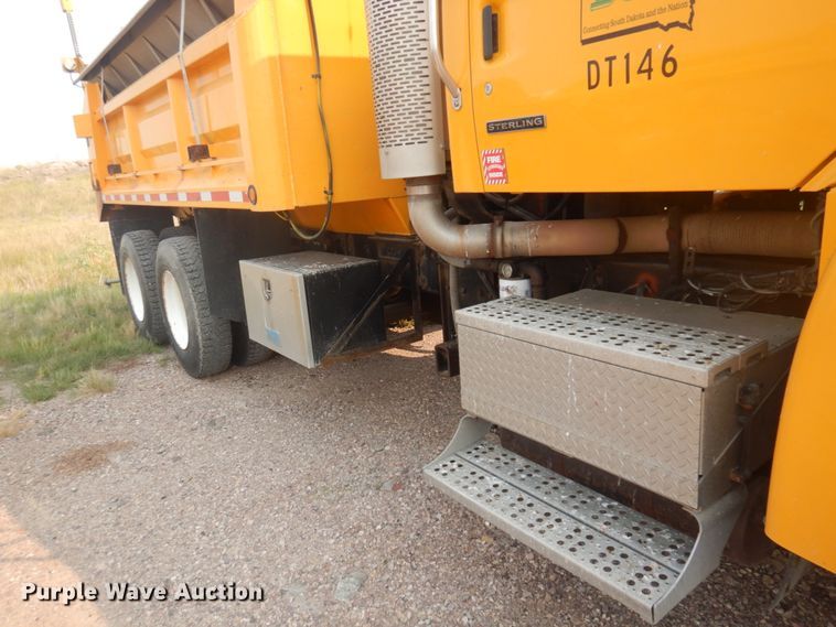 image for item JZ9853 2006 Sterling LT9500  dump truck