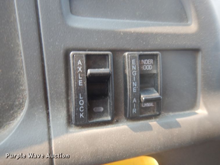 image for item JZ9853 2006 Sterling LT9500  dump truck