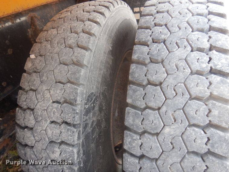 image for item JZ9853 2006 Sterling LT9500  dump truck