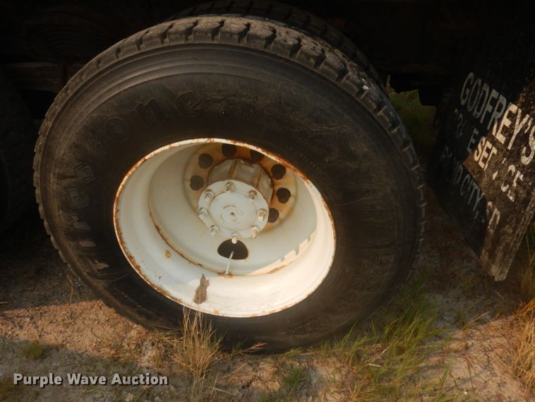 image for item JZ9853 2006 Sterling LT9500  dump truck