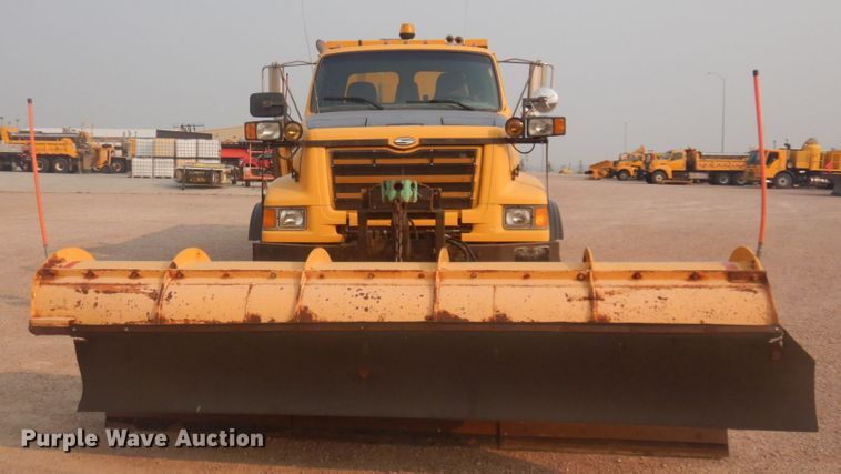image for item JZ9855 2000 Sterling LT9500  dump truck