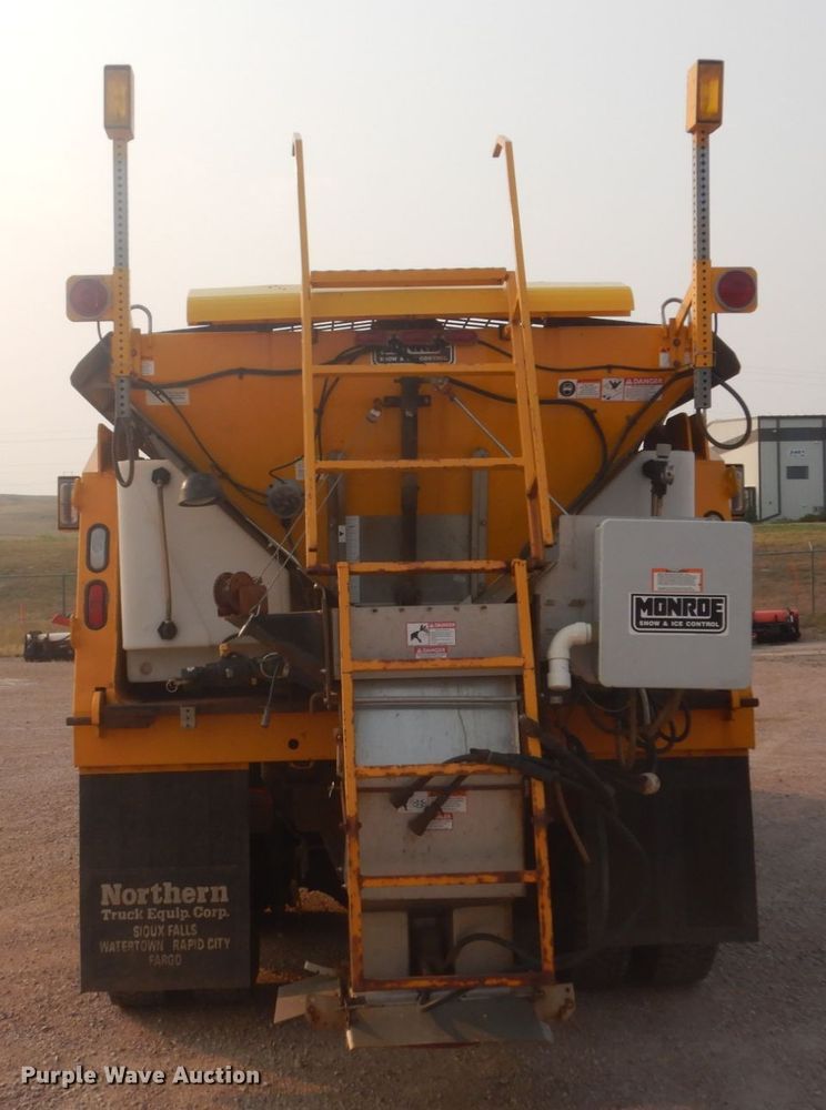 image for item JZ9855 2000 Sterling LT9500  dump truck