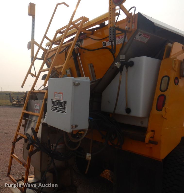 image for item JZ9855 2000 Sterling LT9500  dump truck