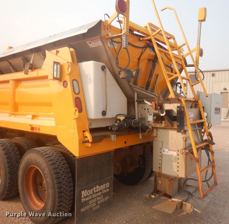 image for item JZ9855 2000 Sterling LT9500  dump truck