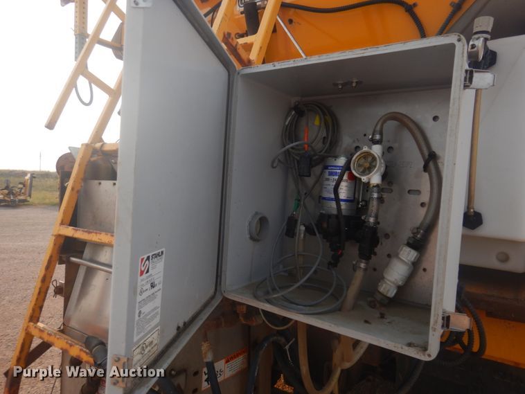 image for item JZ9855 2000 Sterling LT9500  dump truck