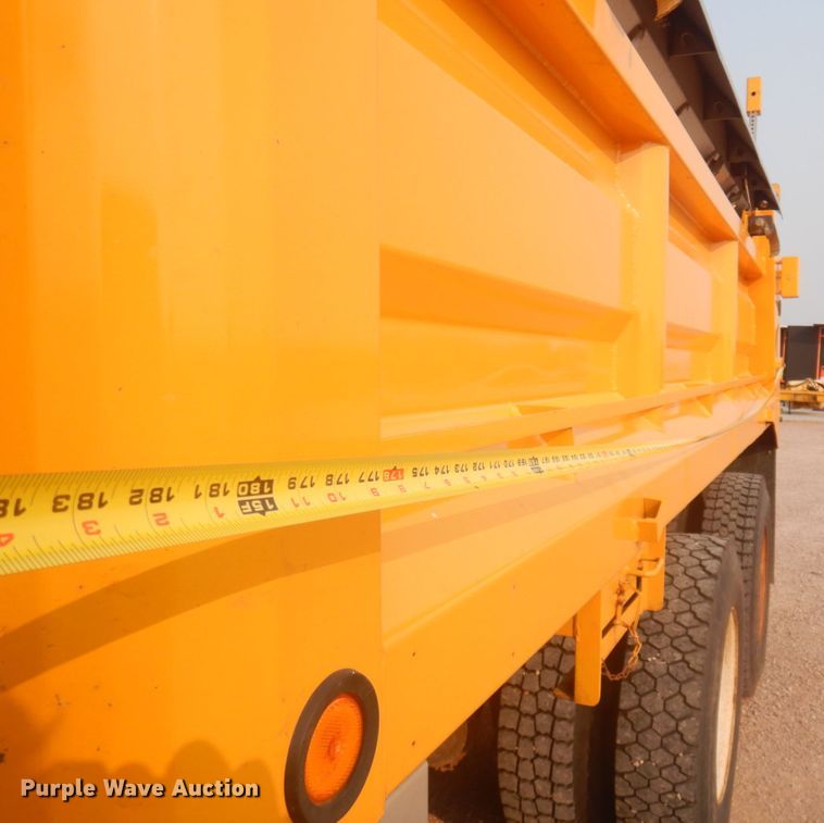 image for item JZ9855 2000 Sterling LT9500  dump truck