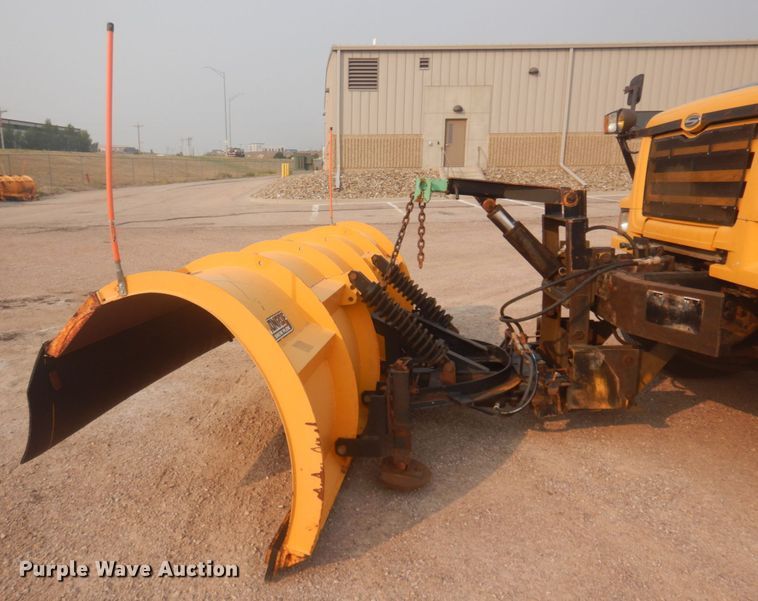 image for item JZ9855 2000 Sterling LT9500  dump truck