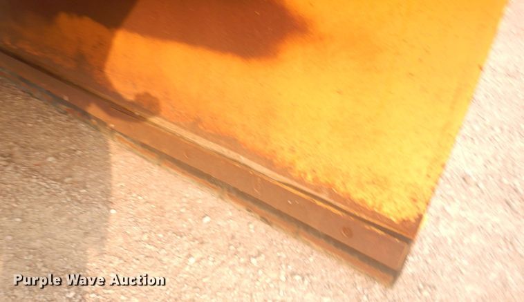 image for item JZ9855 2000 Sterling LT9500  dump truck