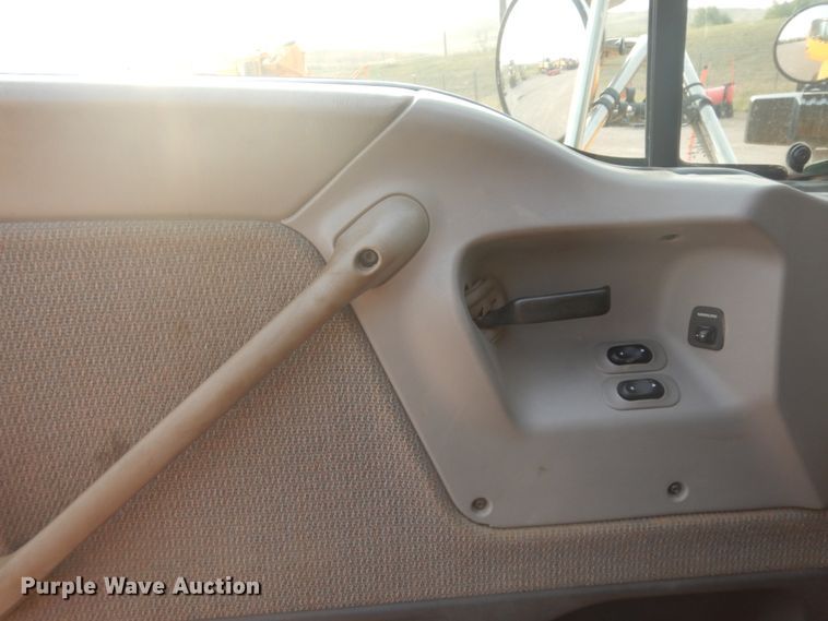 image for item JZ9855 2000 Sterling LT9500  dump truck