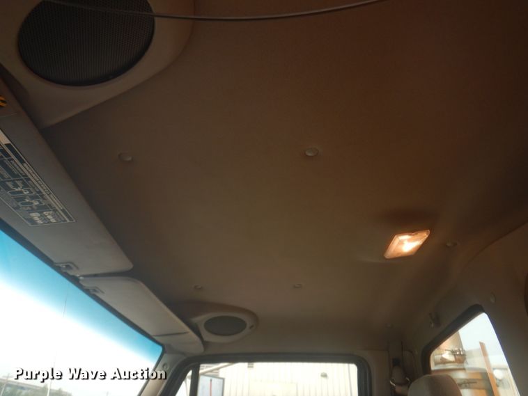 image for item JZ9855 2000 Sterling LT9500  dump truck