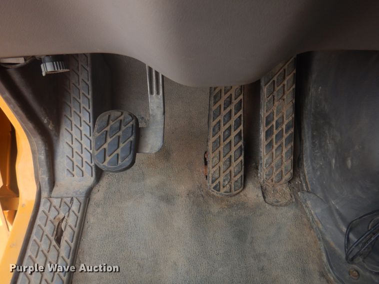 image for item JZ9855 2000 Sterling LT9500  dump truck